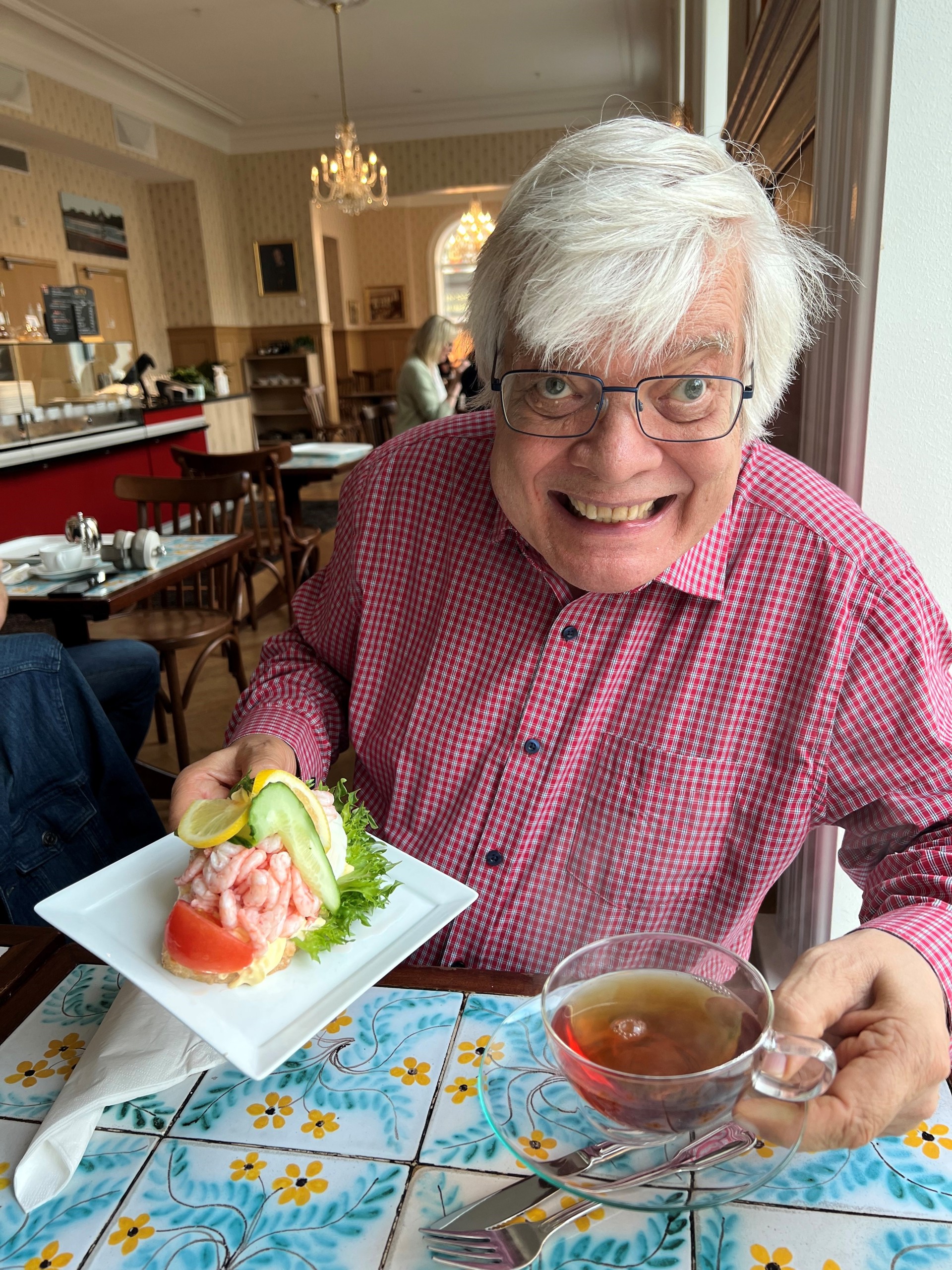 Historiene må fortelles på nytt!