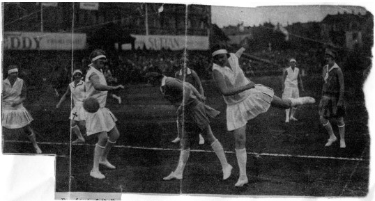 "Frøken-fotball" på Frogner